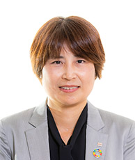 児玉涼子 氏