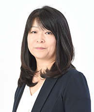 藤曲亜樹子 氏<