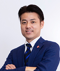 石井聖博 氏