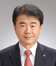 植田英嗣氏