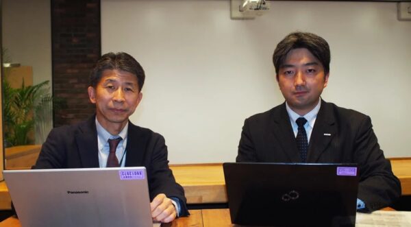 人財部　（左から）森克義さん、遠藤博文さん